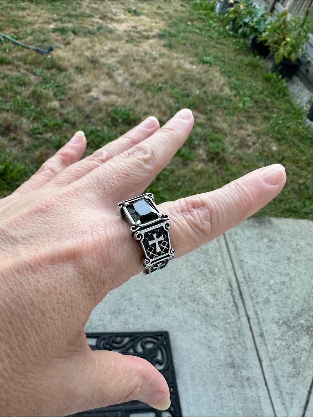 Silver tone Black Stone Men's Gothic Signet Ring